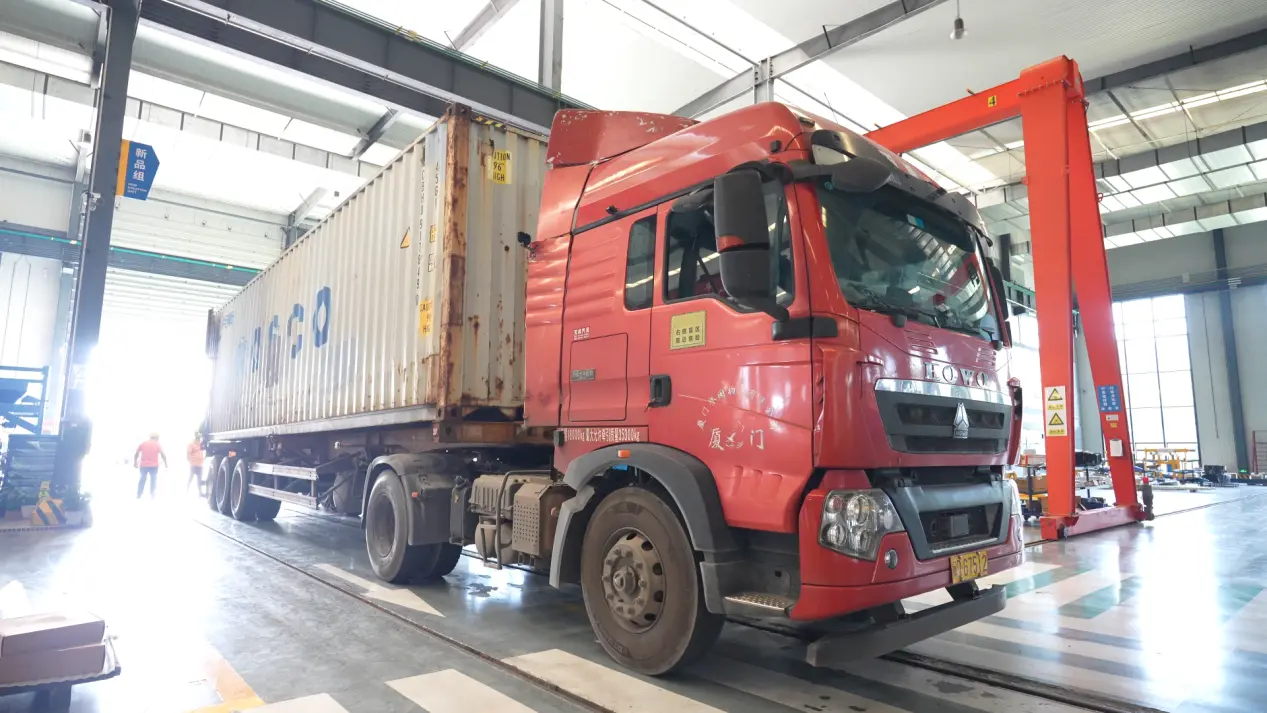 شحنة المشروع - يبحر خط الإنتاج الآلي بالكامل ZN1000-2C التابع لشركة Quangong إلى جنوب شرق آسيا