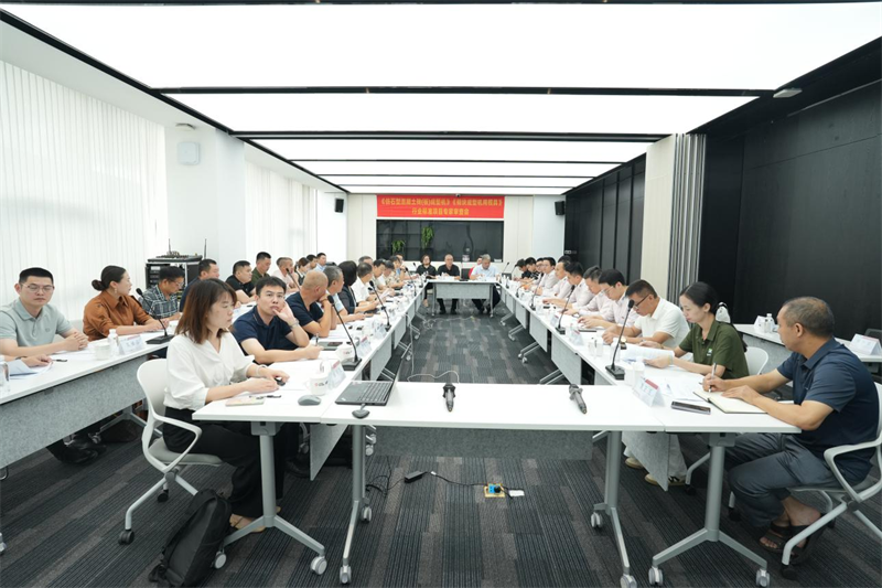 من التصنيع إلى التصنيع 