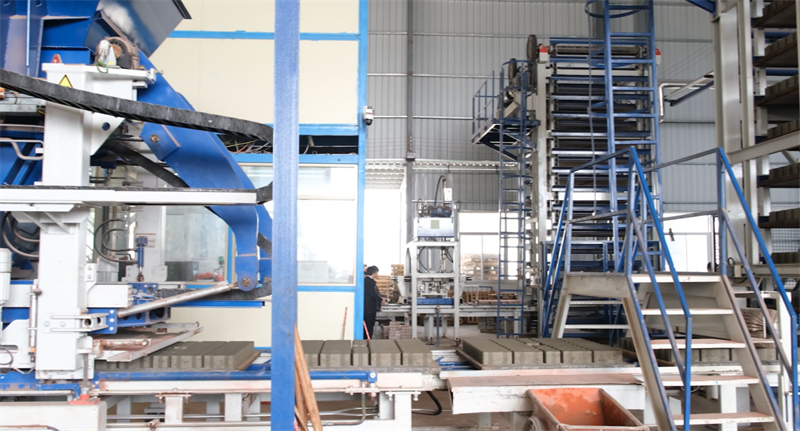 آلة واحدة، طوب متعدد، توفير الطاقة وتقليل الكربون، نموذج QGM Zenith 15 يخلق 