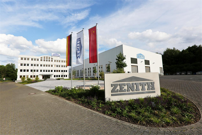 تشيد شركة Zenite الألمانية التابعة لشركة Quangong بالموظفين ذوي الخدمة الطويلة، وتشيد بالحرفية والولاء